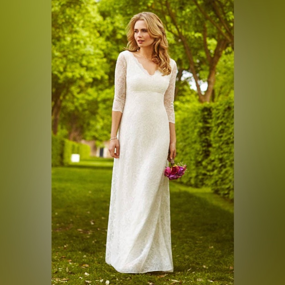 Alie Street- ANYA LACE GOWN Ivory - ASALGIL